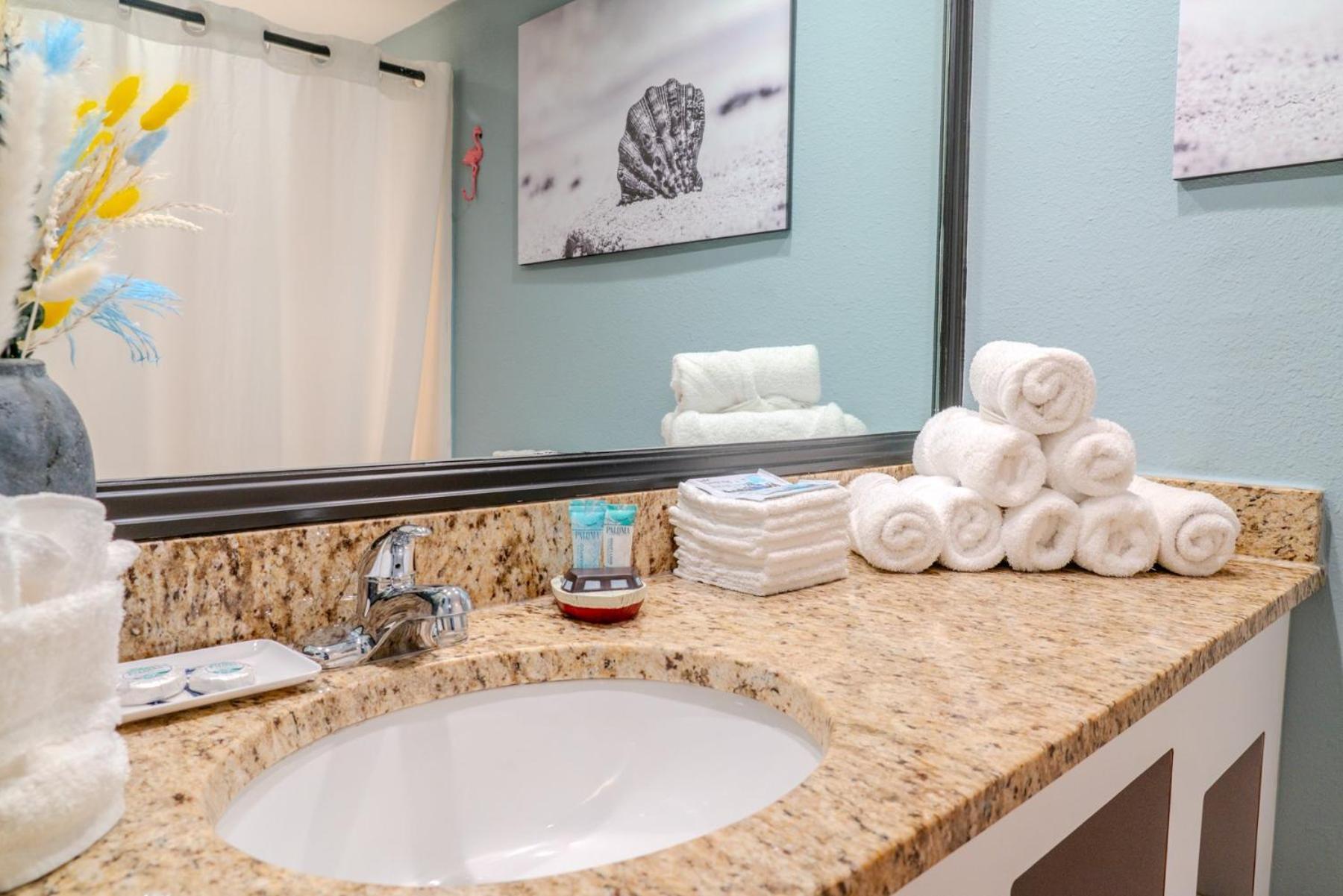 Beautiful Ocean Front Double Queen Suite - Sea Mist Resort 20905 - Perfect For 2-4 Guests! Myrtle Beach Exterior photo